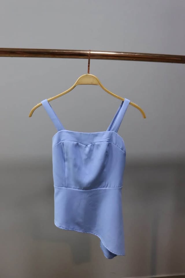 Blusa Assimétrica Donna Azul - elástico nas costas - Madame La Donna
