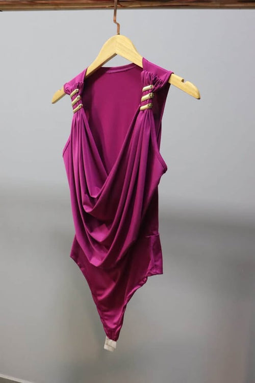 Body Drapeado Donna Magenta - frente com detalhes dourados - Madame La Donna